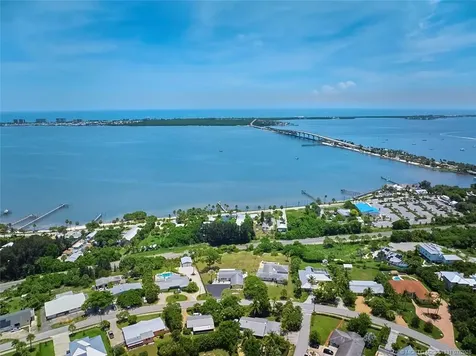 4133 NE Skyline Drive Jensen Beach FL 34957