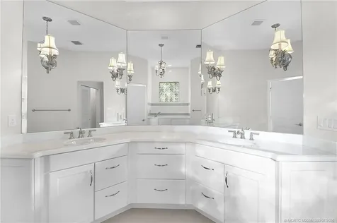 1147 NW Mossy Oak Way Jensen Beach FL 34957