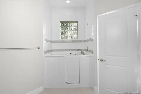 1147 NW Mossy Oak Way Jensen Beach FL 34957