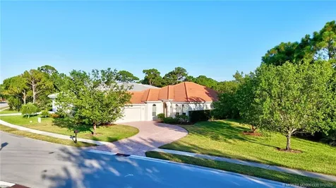 1147 NW Mossy Oak Way Jensen Beach FL 34957