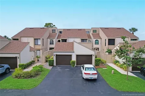 1102 SE Mitchell Avenue Port St Lucie FL 34952