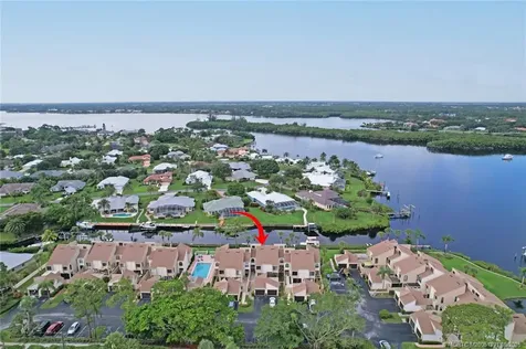 1102 SE Mitchell Avenue Port St Lucie FL 34952