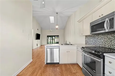 7711 SE Sugar Sand Circle Hobe Sound FL 33455