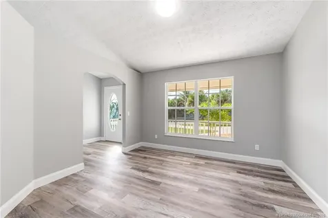 3869 NE Skyline Drive Jensen Beach FL 34957