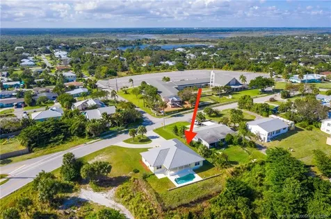 3869 NE Skyline Drive Jensen Beach FL 34957