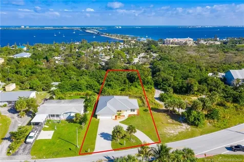 3869 NE Skyline Drive Jensen Beach FL 34957