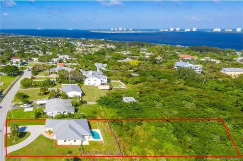 3869 NE Skyline Drive Jensen Beach FL 34957