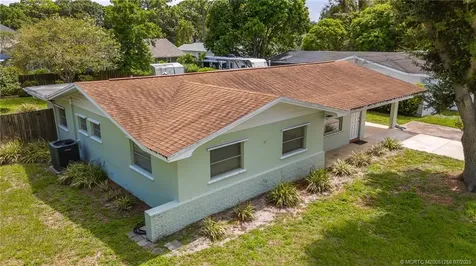 1503 Wyoming Avenue Fort Pierce FL 34982