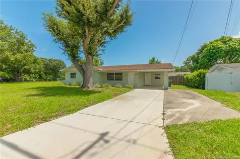 1503 Wyoming Avenue Fort Pierce FL 34982