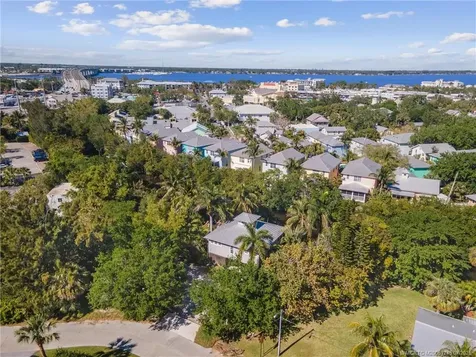 201 SW 6th Street Stuart FL 34994