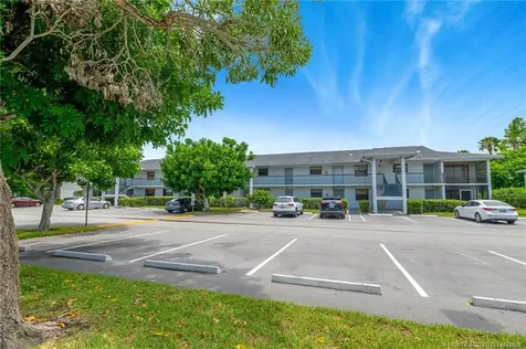 1250 SE Parkview Place Stuart FL 34994