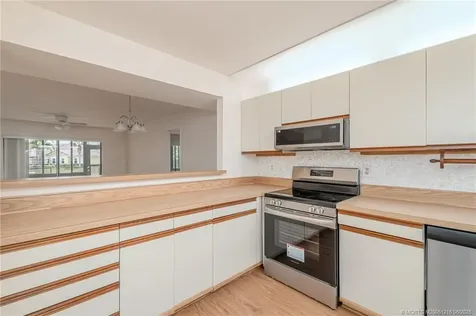 1250 SE Parkview Place Stuart FL 34994