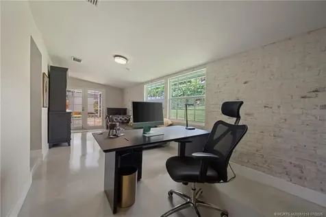 4245 NE Sunset Drive Jensen Beach FL 34957