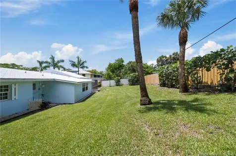 4245 NE Sunset Drive Jensen Beach FL 34957