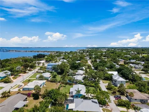4245 NE Sunset Drive Jensen Beach FL 34957
