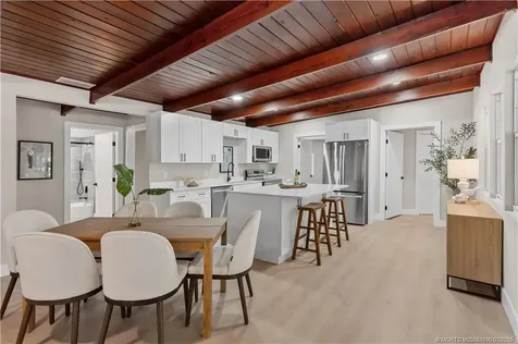 2735 6th Street Vero Beach FL 32968