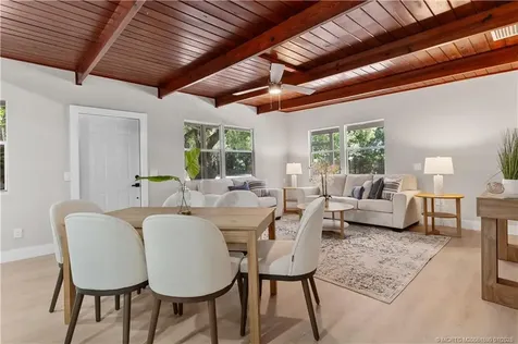 2735 6th Street Vero Beach FL 32968