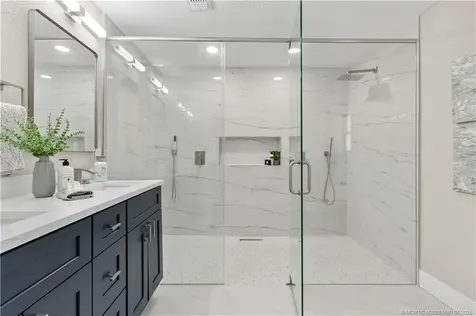 2735 6th Street Vero Beach FL 32968