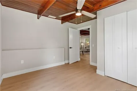 2735 6th Street Vero Beach FL 32968