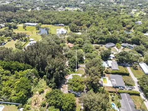 2735 6th Street Vero Beach FL 32968