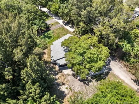 2735 6th Street Vero Beach FL 32968