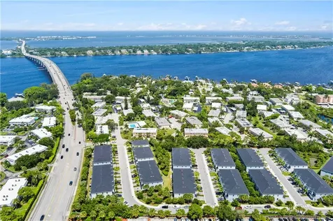 1806 SE Ocean Cove Way Stuart FL 34996