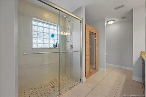 832 NW Greenwich Court Port St Lucie FL 34983