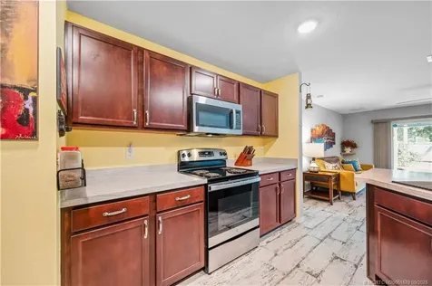 962 SW Mcelroy Avenue Port St Lucie FL 34953