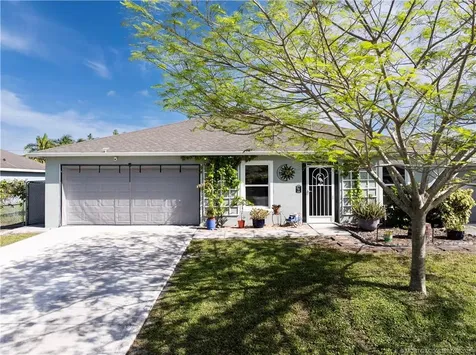 962 SW Mcelroy Avenue Port St Lucie FL 34953