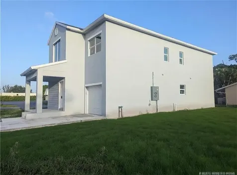 2565 SE Bonita Street Stuart FL 34997