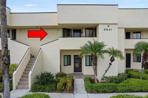 6941 SE Constitution Boulevard Hobe Sound FL 33455