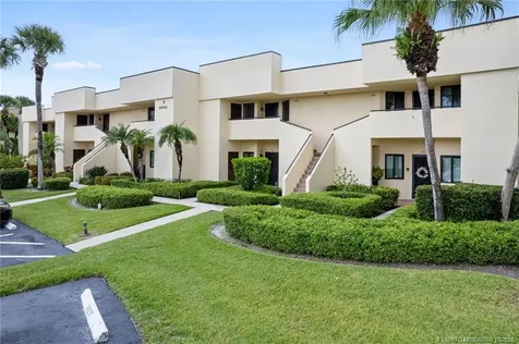 6941 SE Constitution Boulevard Hobe Sound FL 33455