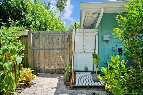 4 Lantana Lane Sewalls Point FL 34996