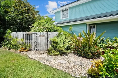 4 Lantana Lane Sewalls Point FL 34996