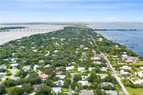 4 Lantana Lane Sewalls Point FL 34996