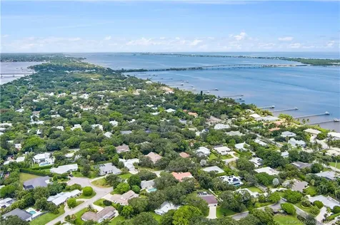 4 Lantana Lane Sewalls Point FL 34996