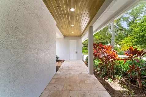 700 SW Saint Lucie Crescent Stuart FL 34994