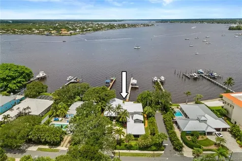 700 SW Saint Lucie Crescent Stuart FL 34994