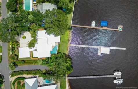 700 SW Saint Lucie Crescent Stuart FL 34994