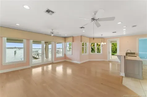 700 SW Saint Lucie Crescent Stuart FL 34994