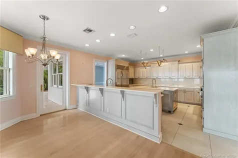 700 SW Saint Lucie Crescent Stuart FL 34994