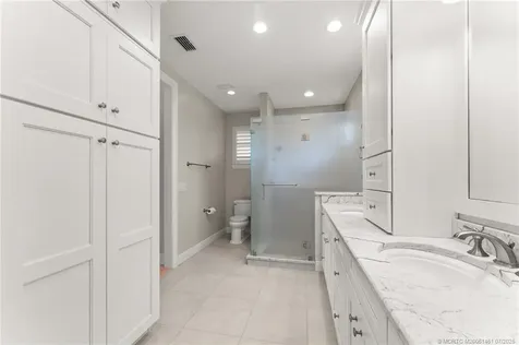 700 SW Saint Lucie Crescent Stuart FL 34994