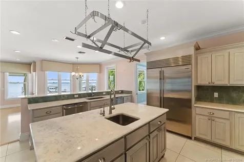 700 SW Saint Lucie Crescent Stuart FL 34994