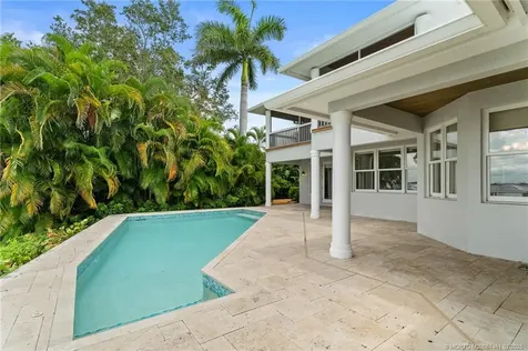 700 SW Saint Lucie Crescent Stuart FL 34994