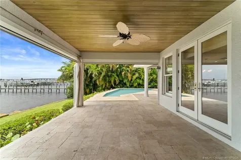 700 SW Saint Lucie Crescent Stuart FL 34994