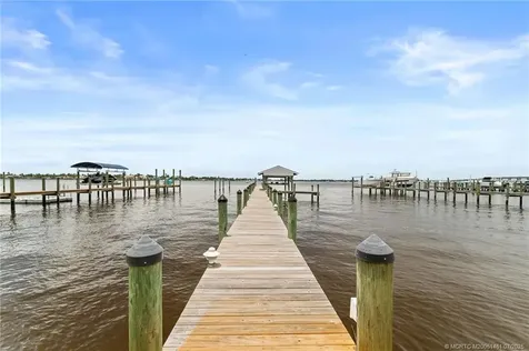 700 SW Saint Lucie Crescent Stuart FL 34994