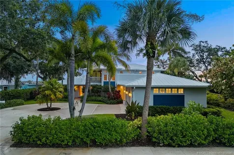 700 SW Saint Lucie Crescent Stuart FL 34994