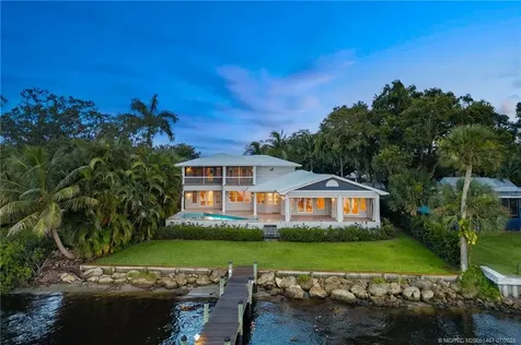 700 SW Saint Lucie Crescent Stuart FL 34994