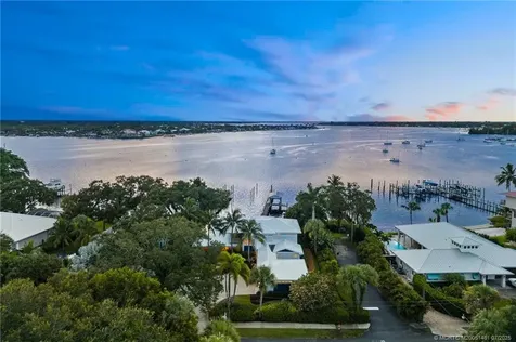 700 SW Saint Lucie Crescent Stuart FL 34994