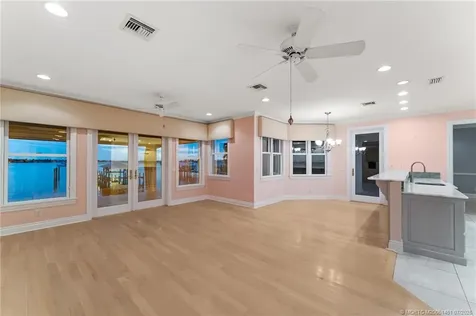 700 SW Saint Lucie Crescent Stuart FL 34994